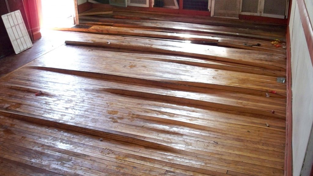 water-damaged-wood-floor conneticut